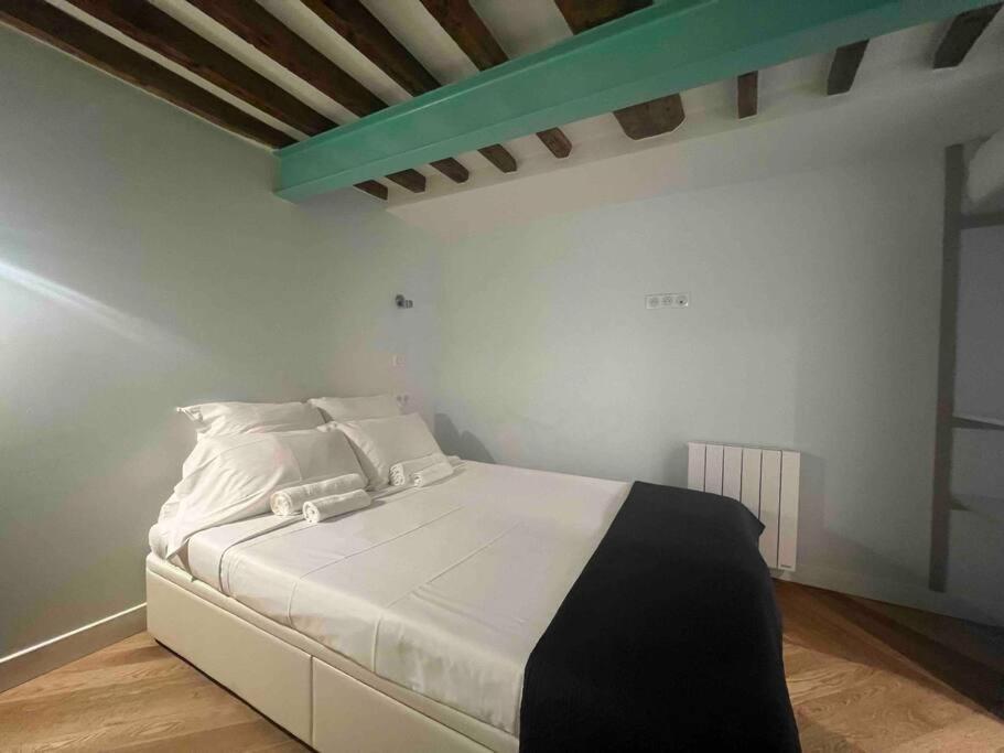 Paris Le Marais Duplex Apartment Ngoại thất bức ảnh
